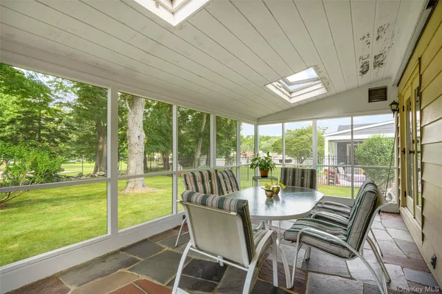 $799,000 | 16 Ria Drive, White Plains, NY 10605