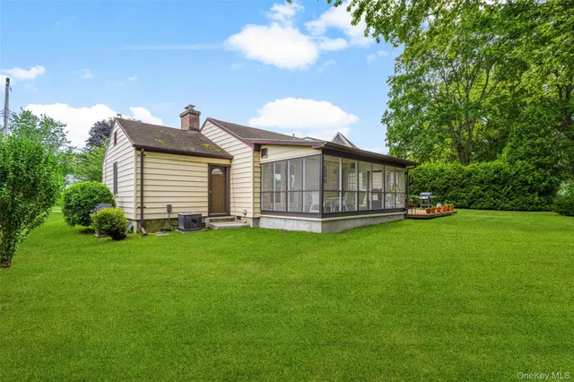 $799,000 | 16 Ria Drive, White Plains, NY 10605