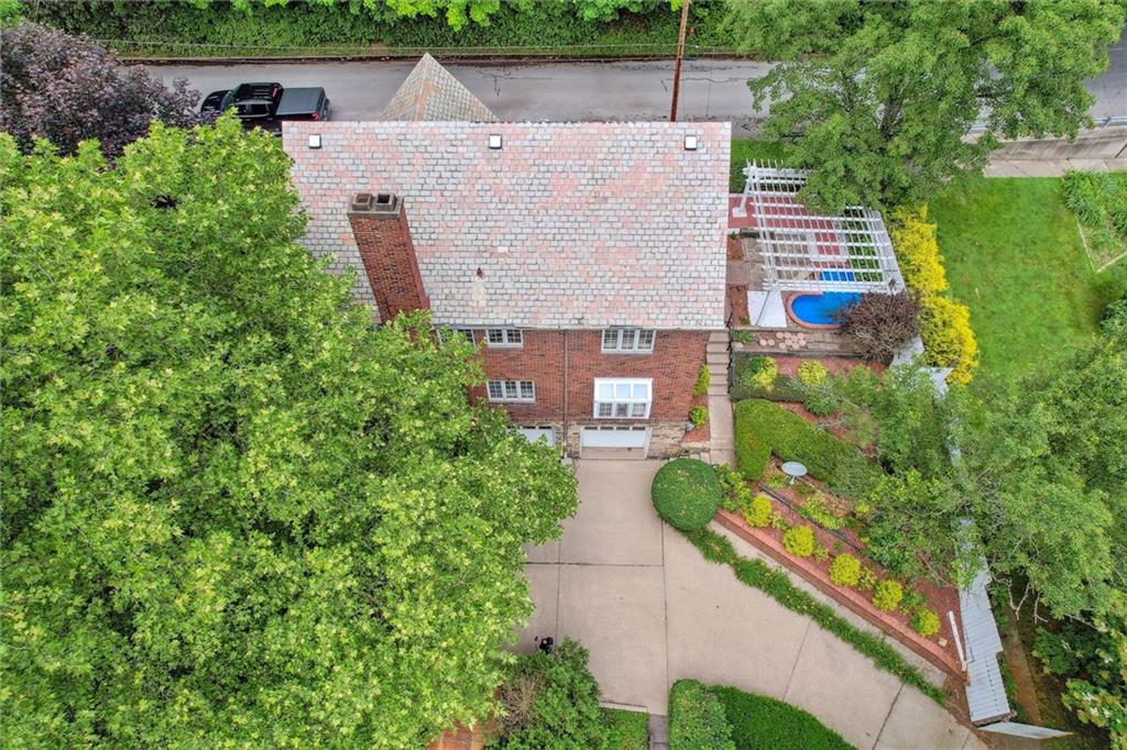 705 Chestnut Street Emlenton, PA 16373 - Photo 43 of 48 an aerial view of multiple houses with yard