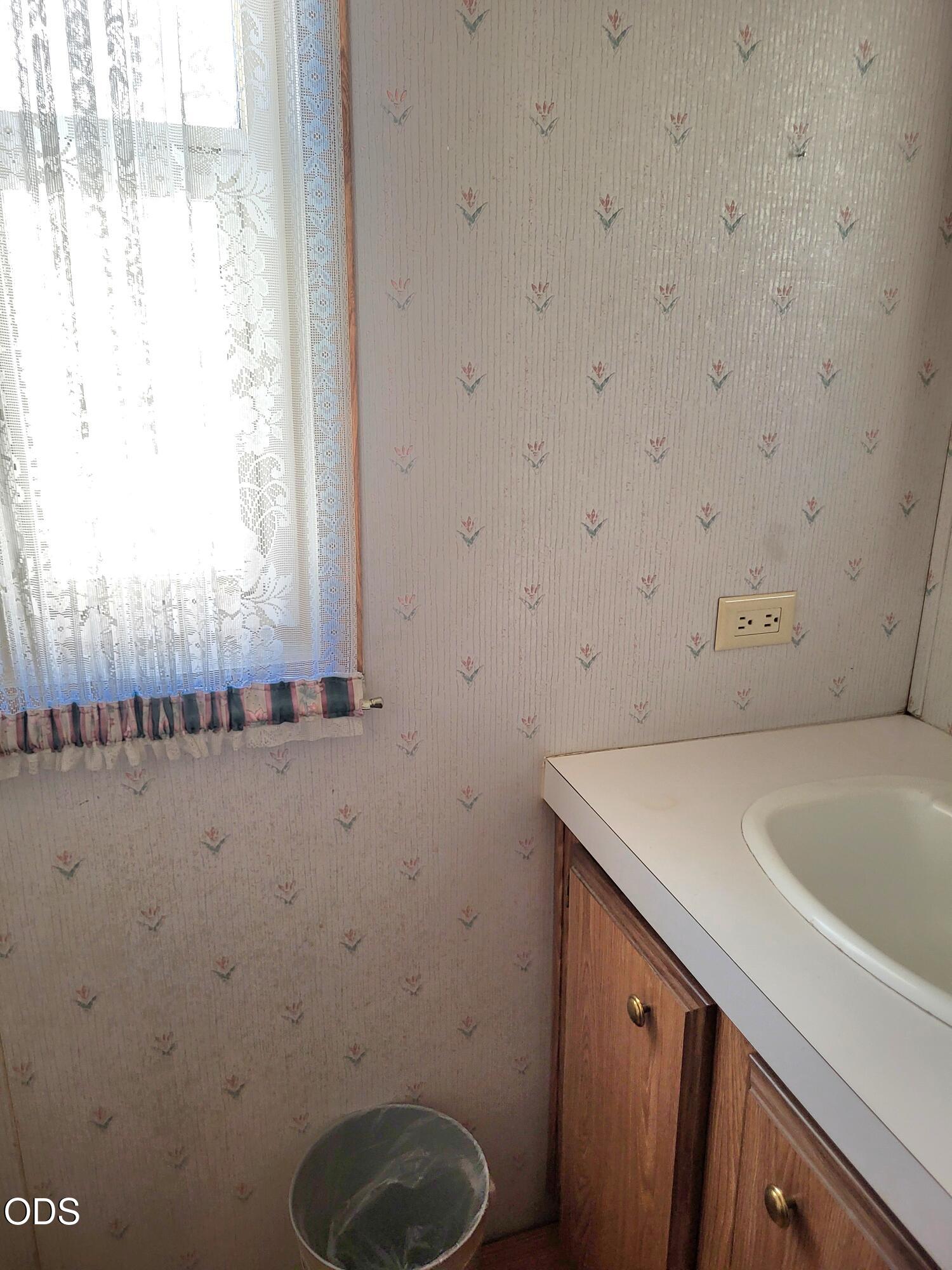 2385 Table Rock Road, Unit SPC 3 Medford, OR 97501 - Photo 18 of 19