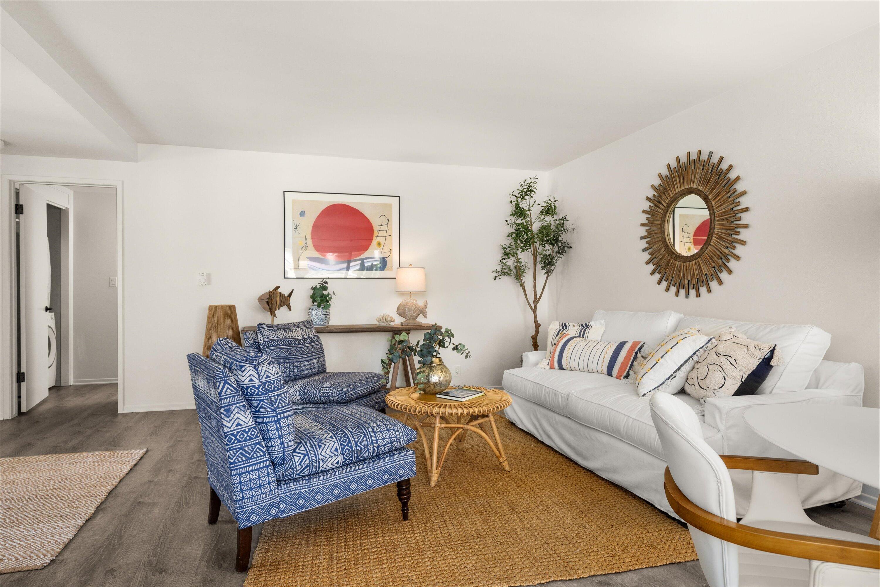 5820 Encina Road, Unit 1 Goleta, CA 93117 - Photo 9 of 21 Living room