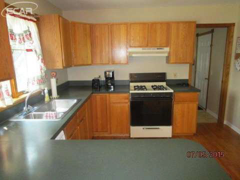 11185 Whispering Ridge Trail Fenton, MI 48430 - Photo 19 of 25 20442902-18.JPG