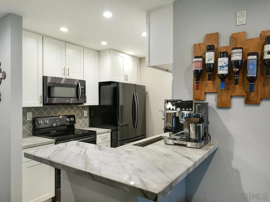 6171 Rancho Mission Road, Unit 113 San Diego, CA 92108 - Photo 12 of 30