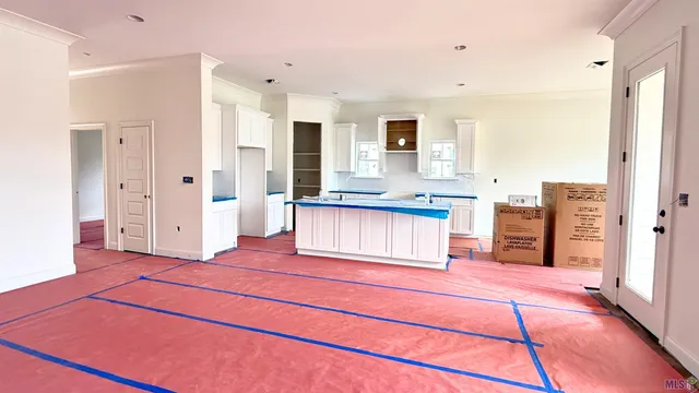 $439,800 | 10480 Highpoint Drive, Denham Springs, LA 70706