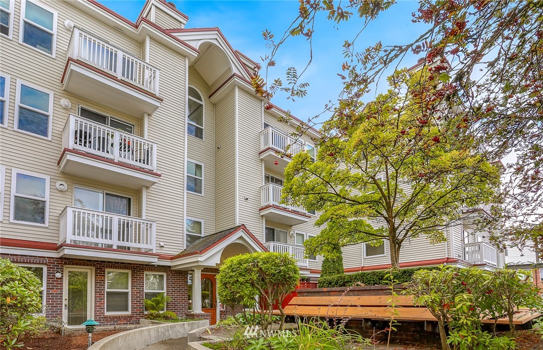 411 North 90th Street, Unit 101 Seattle, WA 98103 - Photo 1 of 16
