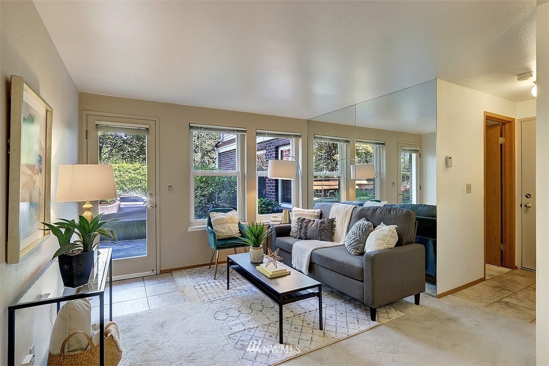 411 North 90th Street, Unit 101 Seattle, WA 98103 - Photo 5 of 16