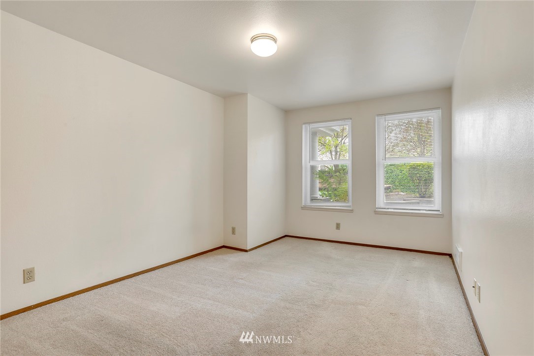 411 North 90th Street, Unit 101 Seattle, WA 98103 - Photo 9 of 16