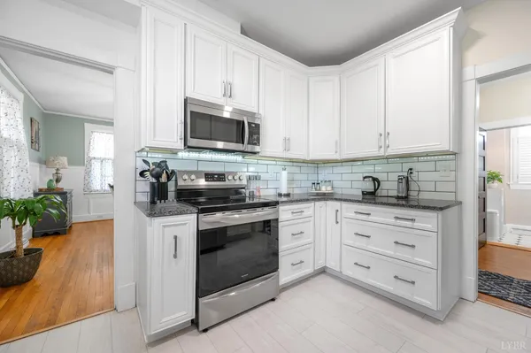 $405,000 | 1215 Longwood Avenue, Bedford, VA 24523