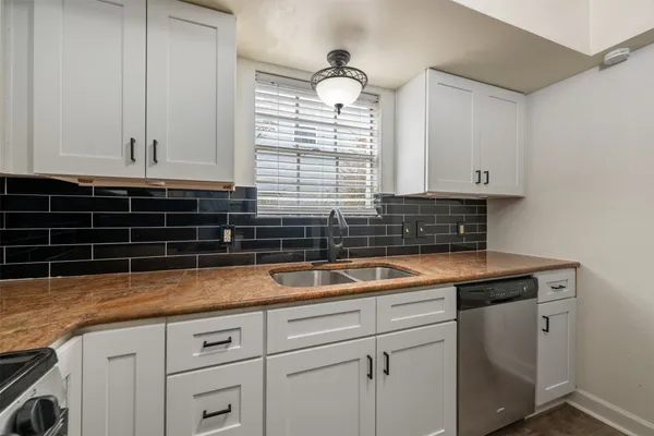 $2,900 | 6107 Bullard Drive, Unit A, Austin, TX 78757