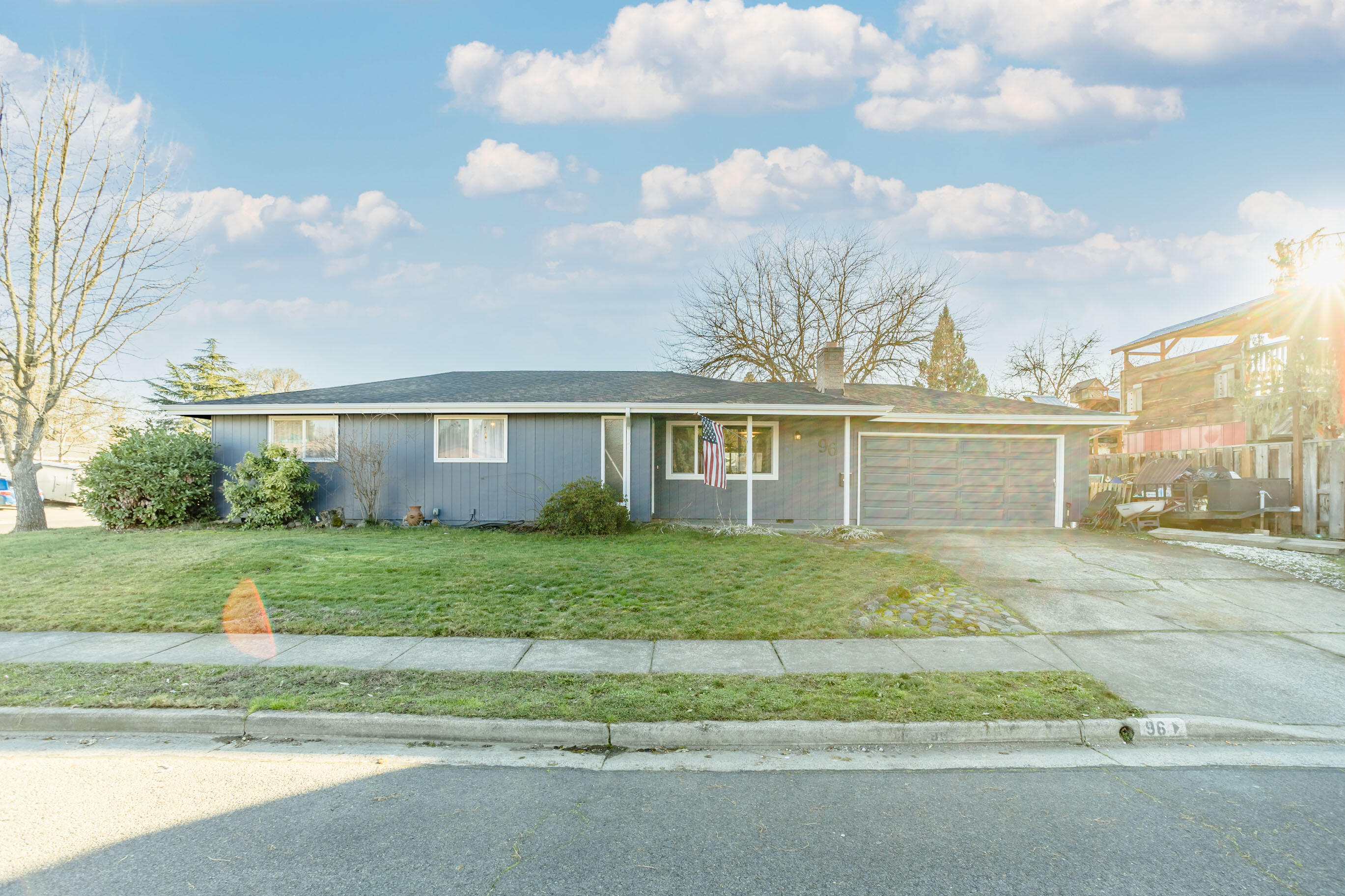 96 Victoria Way Central Point, OR 97502 - Photo 20 of 20 Web-17