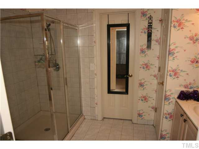 12024 Pembridge Lane Raleigh, NC 27613 - Photo 14 of 25 Photo 14