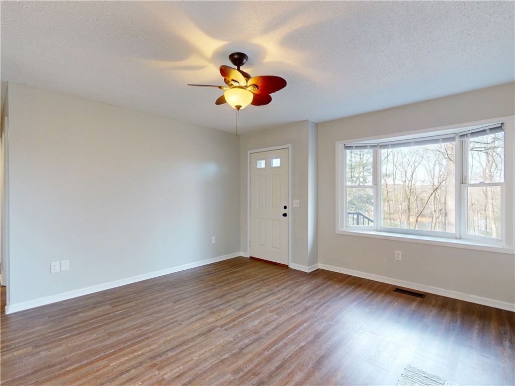 815 Cartee Road Seneca, SC 29678 - Photo 10 of 40