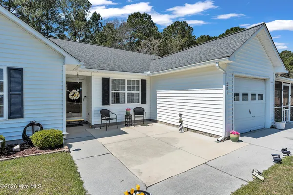 $270,000 | 201 Blueberry Court, Hubert, NC 28539