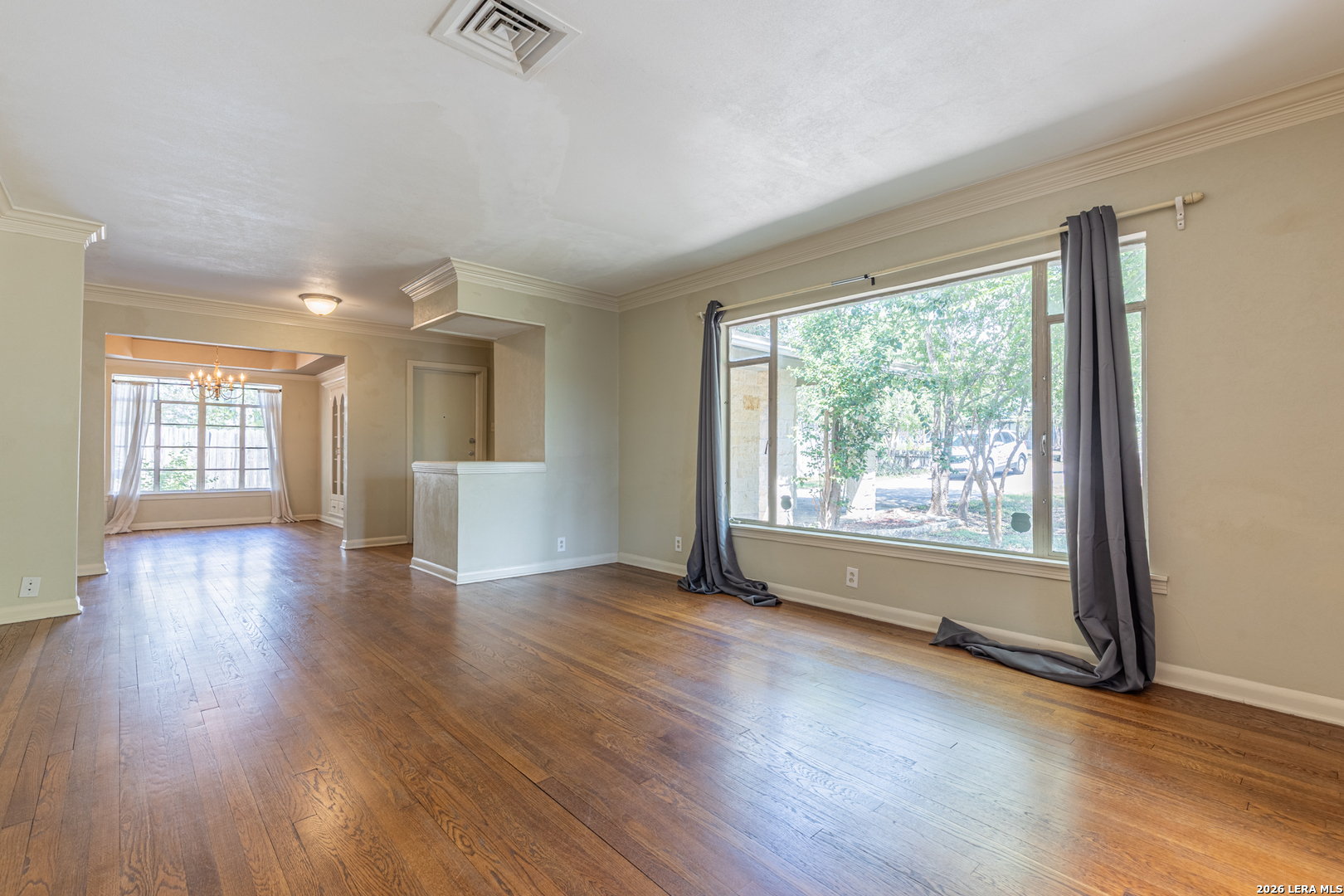 352 Tuttle Road San Antonio, TX 78209 - Photo 6 of 39 Gallery Image 6