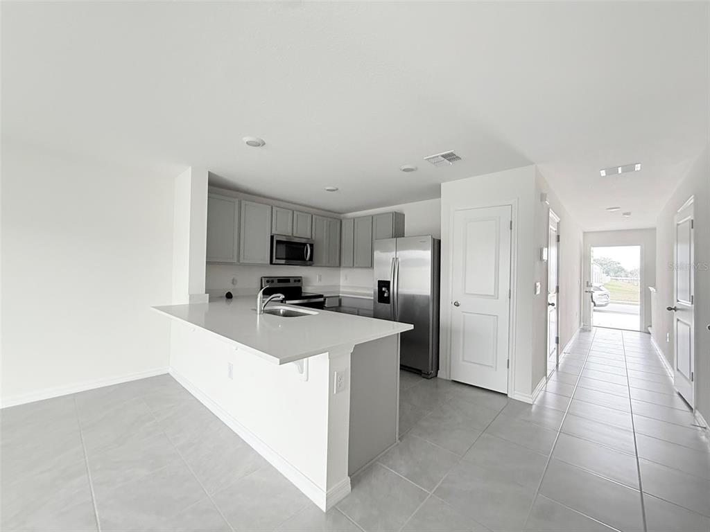 8220 Southwest 67th Avenue Ocala, FL 34476 - Photo 2 of 17