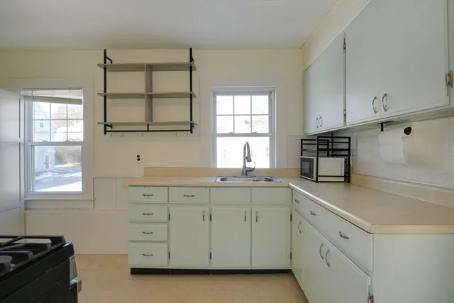 $649,900 | 37 Powow Street, Amesbury, MA 01913