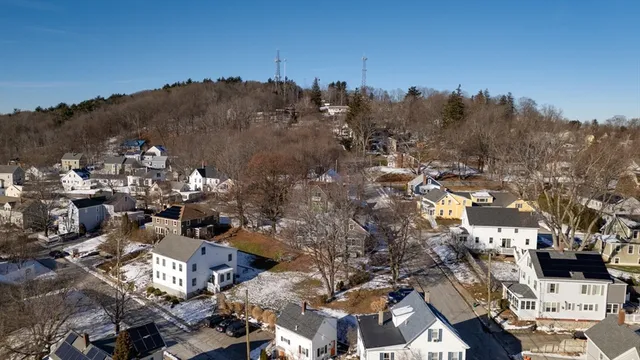 $649,900 | 37 Powow Street, Amesbury, MA 01913