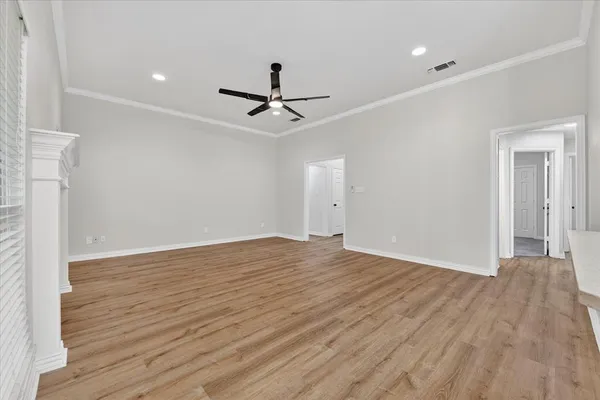 $274,900 | 127 Port O Call Court, Runaway Bay, TX 76426