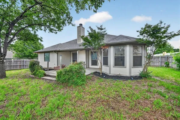 $274,900 | 127 Port O Call Court, Runaway Bay, TX 76426