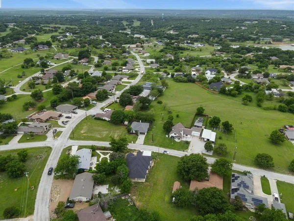 $274,900 | 127 Port O Call Court, Runaway Bay, TX 76426