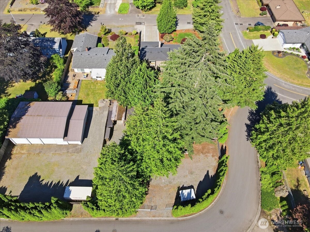 14404 143rd Place Southeast Renton, WA 98059 - Photo 38 of 40
