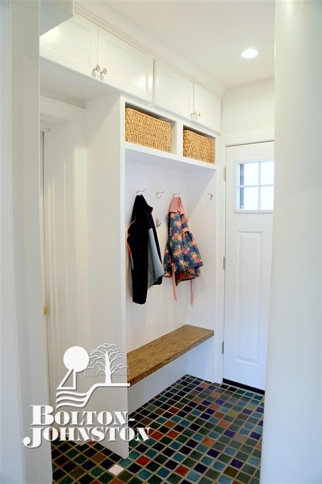171 Lewiston Road Grosse Pointe, MI 48236 - Photo 24 of 67 Side door mudroom