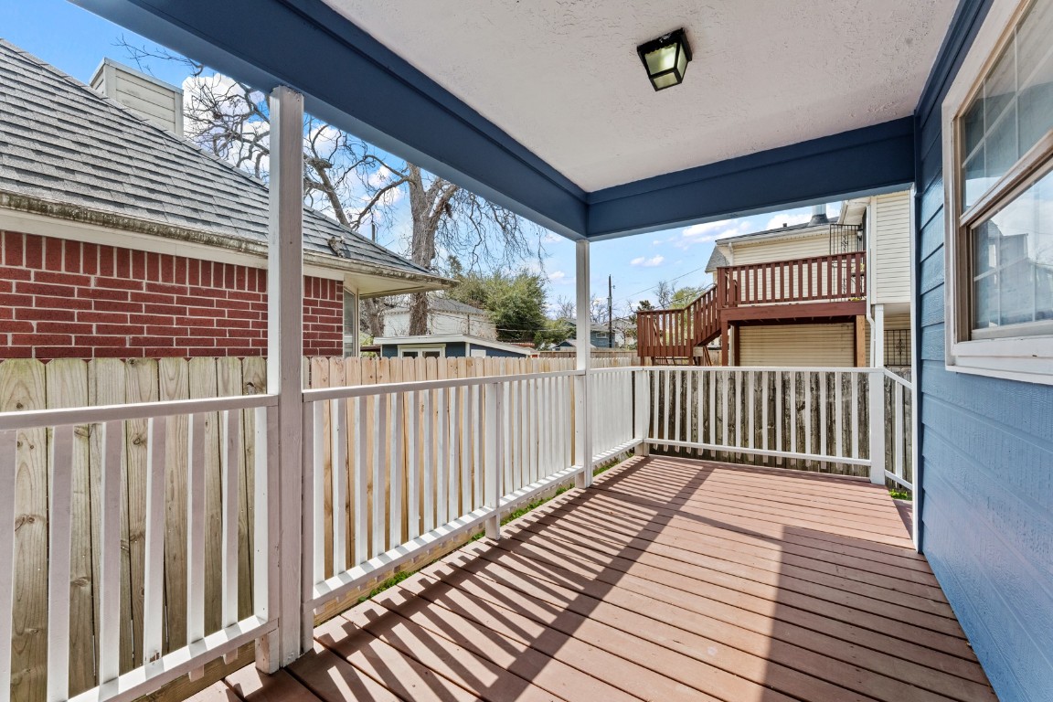 842 East 29th Street Houston, TX 77009 - Photo 3 of 24 a view of balcony with wooden floor