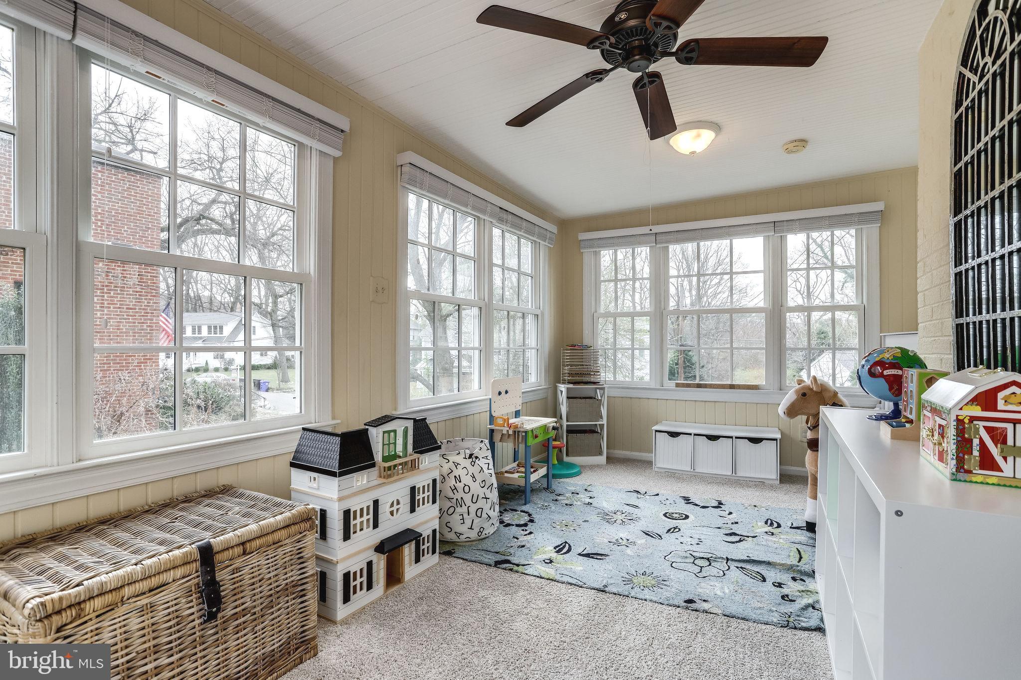 2555 23rd Road North Arlington, VA 22207 - Photo 19 of 43 Sun room