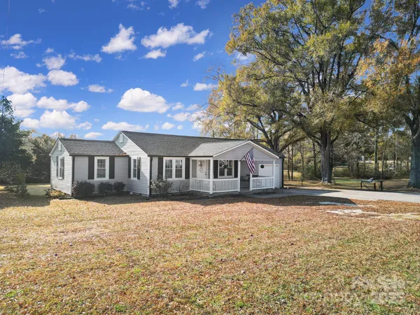 $300,000 | 3104 Taxahaw Road, Lancaster, SC 29720