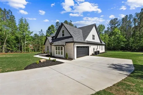 $980,000 | 705 Spratlin Mill Drive, Hull, GA 30646