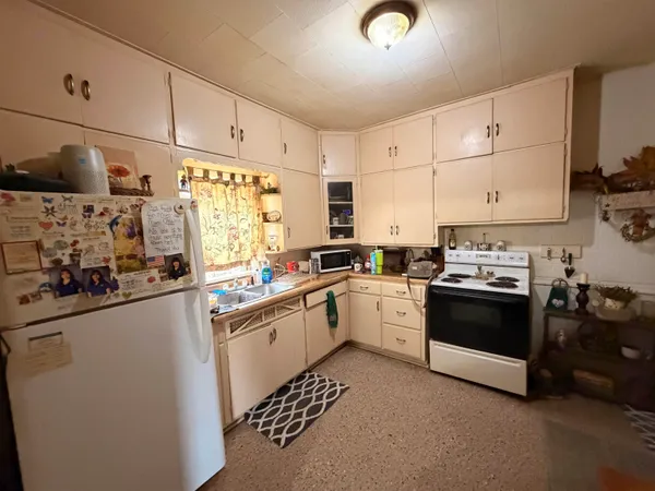 $60,000 | 431 East South Street, Richland Center, WI 53581