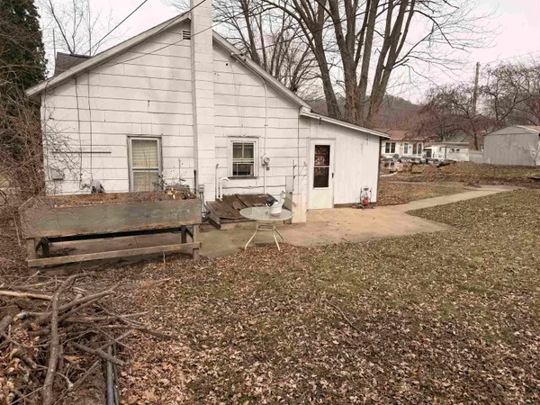 $60,000 | 431 East South Street, Richland Center, WI 53581
