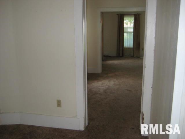 715 Decatur Street Lincoln, IL 62656 - Photo 6 of 7 Gallery Image 6