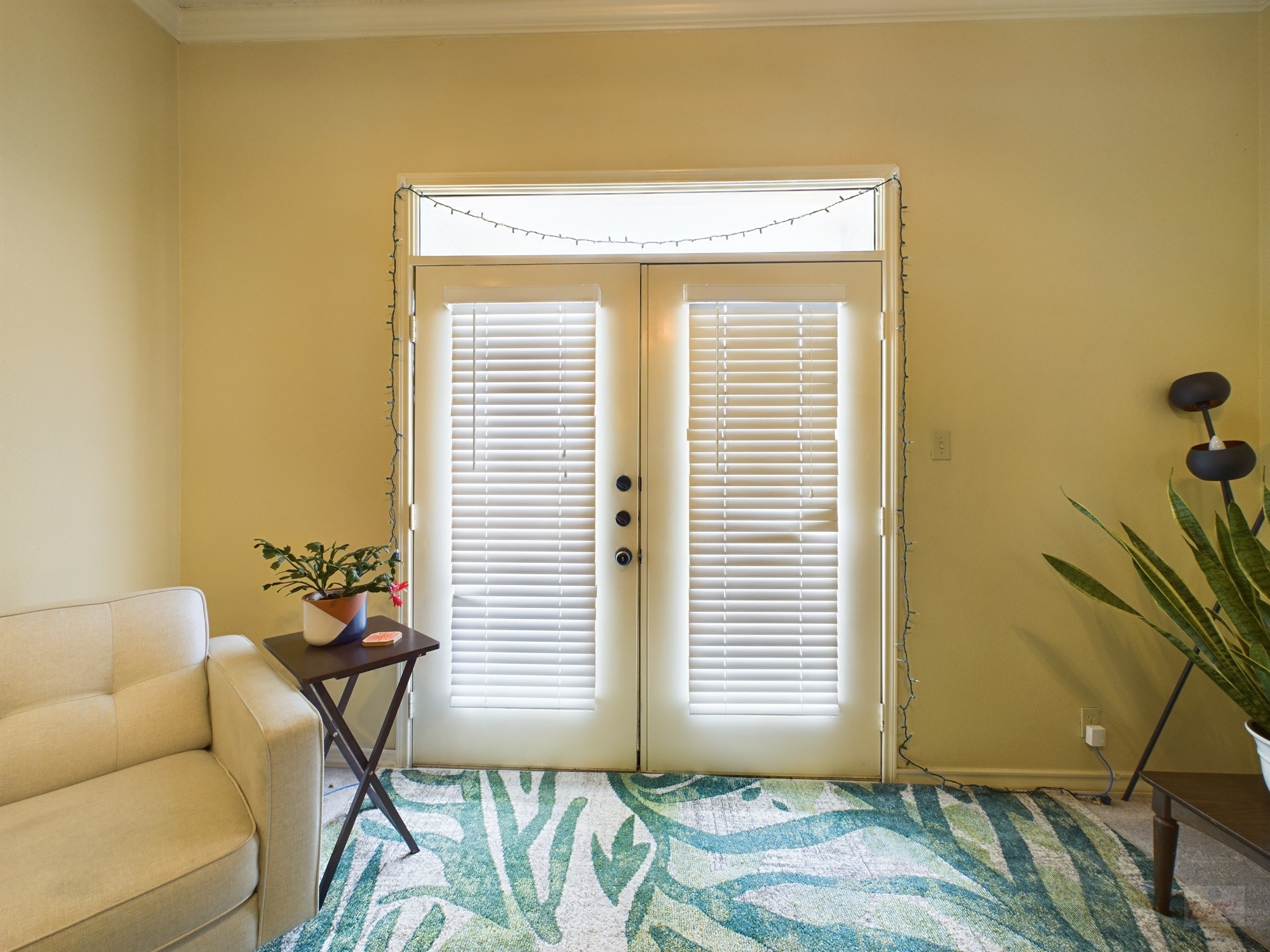 914 West 26th Street, Unit 303 Austin, TX 78705 - Photo 9 of 30 a workspace with furniture and a window