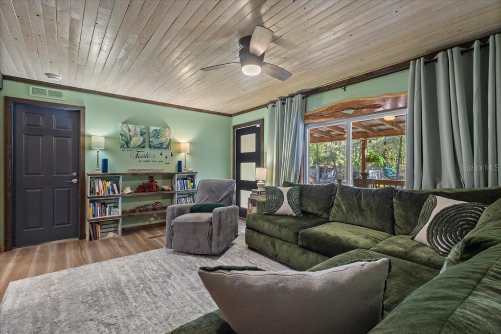 5850 Northwest 50th Street Bell, FL 32619 - Photo 12 of 44
