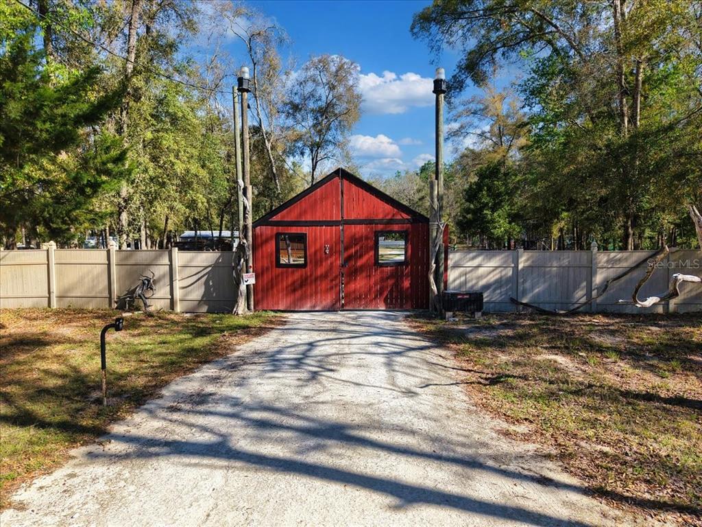 5850 Northwest 50th Street Bell, FL 32619 - Photo 2 of 44