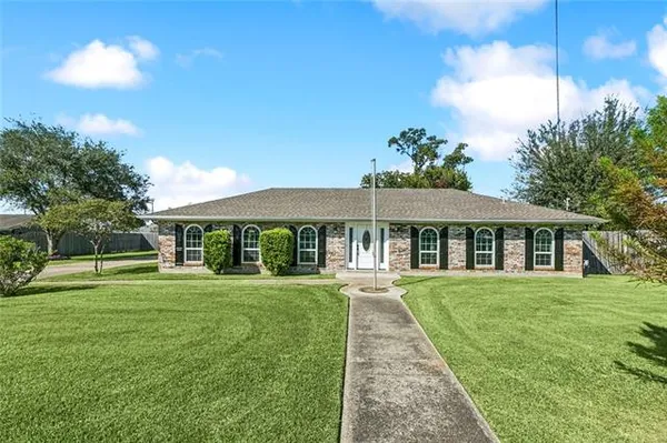 $2,850 | 5316 Ehret Road, Marrero, LA 70072