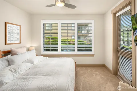 $735,000 | 1840 25th Avenue Northeast, Unit 202, Issaquah, WA 98029