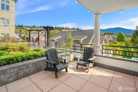 $735,000 | 1840 25th Avenue Northeast, Unit 202, Issaquah, WA 98029