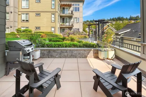 $735,000 | 1840 25th Avenue Northeast, Unit 202, Issaquah, WA 98029