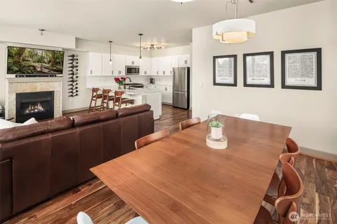 $735,000 | 1840 25th Avenue Northeast, Unit 202, Issaquah, WA 98029