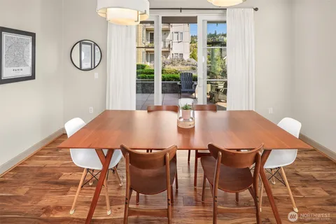 $735,000 | 1840 25th Avenue Northeast, Unit 202, Issaquah, WA 98029