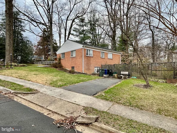 $1,025,000 | 2750 North Wyoming Street, Arlington, VA 22213