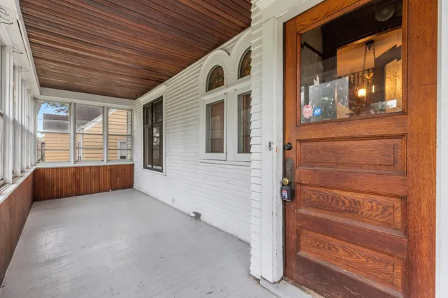 $290,000 | 162 Bates Avenue, St. Paul, MN 55106