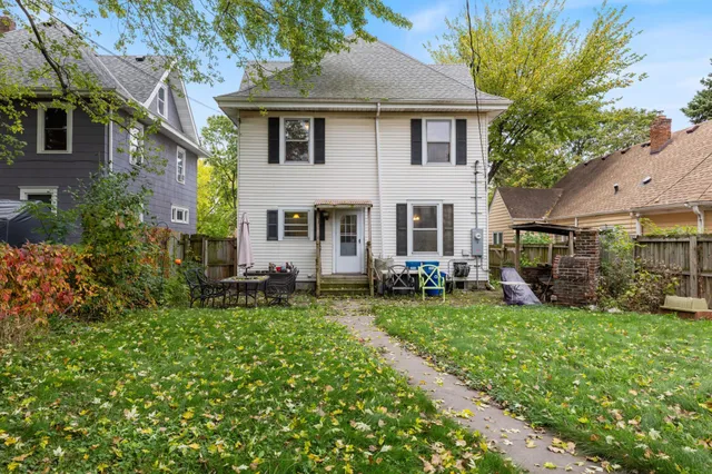 $290,000 | 162 Bates Avenue, St. Paul, MN 55106