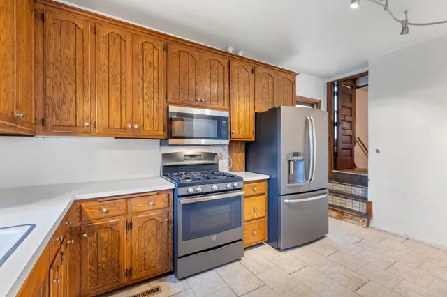 $290,000 | 162 Bates Avenue, St. Paul, MN 55106