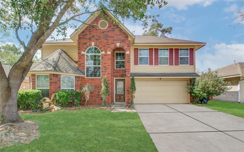 Recently renovated, this lovely 3 bedroom, 2.5 bath home is available for rent.  Located in Sherwood Trails in Kingwood.   Home is available now for move in!