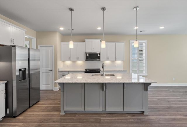 $540,000 | 645 Blueway Avenue, Summerville, SC 29486