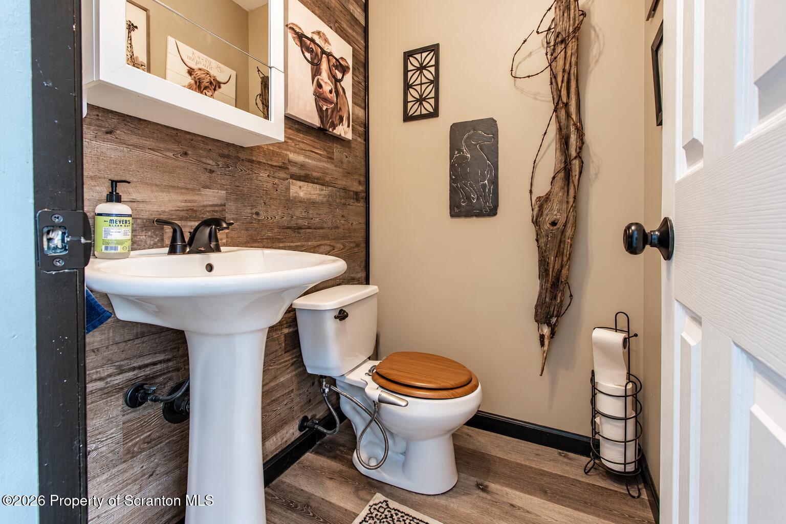 726 Post Hill Road Falls, PA 18615 - Photo 41 of 61 1/2 Bathroom