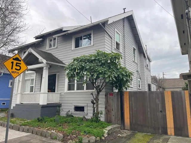 $849,000 | 717-717 Brockhurst Street, Oakland, CA 94609